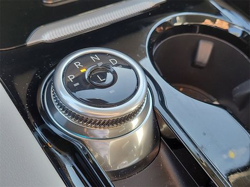 Used 2025 Ford Explorer Platinum w/ Ultimate Package image 28