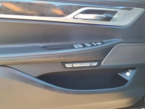 Used 2016 BMW 750i RWD image 16