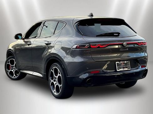 Used 2024 Alfa Romeo Tonale Veloce w/ Premium Interior Package AWD/4WD image 4