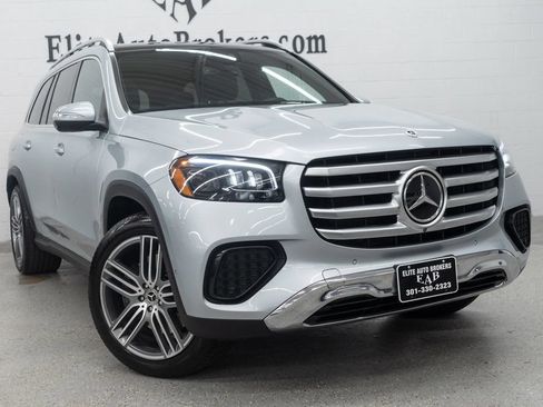 Used 2025 Mercedes-Benz GLS 450 4MATIC image 6
