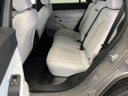 New 2026 Jeep Cherokee Laredo AWD/4WD image 21