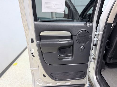 Used 2004 Dodge Ram 2500 Truck SLT w/ Trailer Tow Group image 32