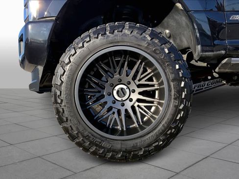 Used 2019 Ford F250 Limited image 9