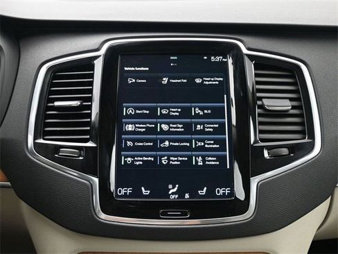 Used 2022 Volvo XC90 T6 Momentum w/ Advanced Package image 19