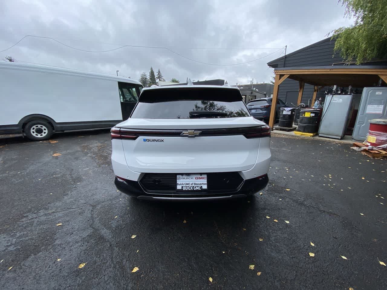Used 2024 Chevrolet Equinox EV LT FWD image 5