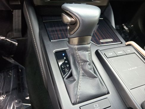 Used 2020 Lexus ES 350 Ultra Luxury w/ Accessory Package FWD image 15