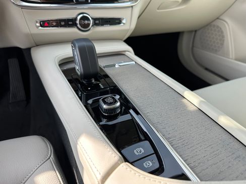 New 2025 Volvo S90 B6 Plus image 11