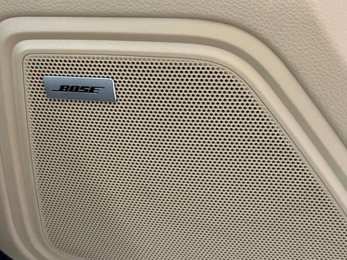 Used 2018 Porsche Macan AWD image 22