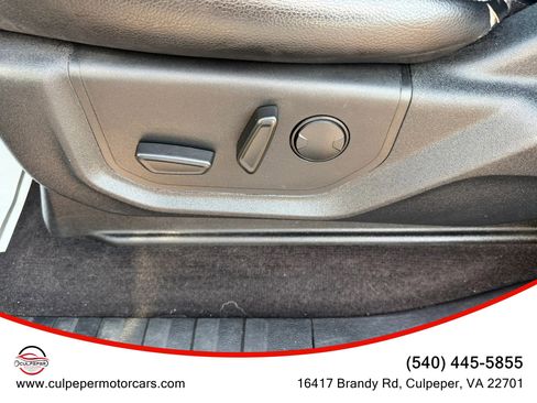 Used 2019 Ford F150 Lariat w/ Equipment Group 502A Luxury AWD/4WD image 8