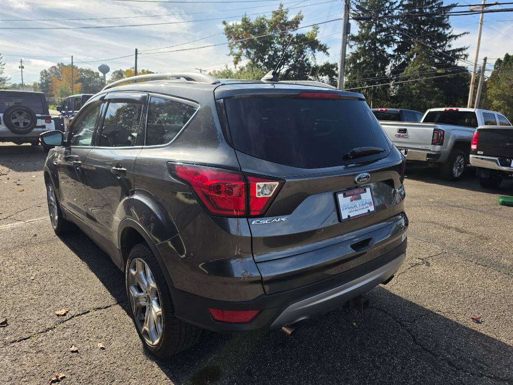 Used 2019 Ford Escape Titanium AWD/4WD image 3