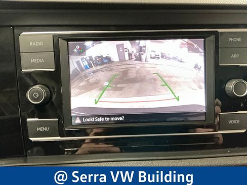 Certified 2023 Volkswagen Jetta SE w/ Panoramic Sunroof Package image 22