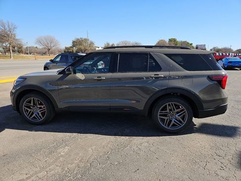 New 2026 Ford Explorer ST image 7