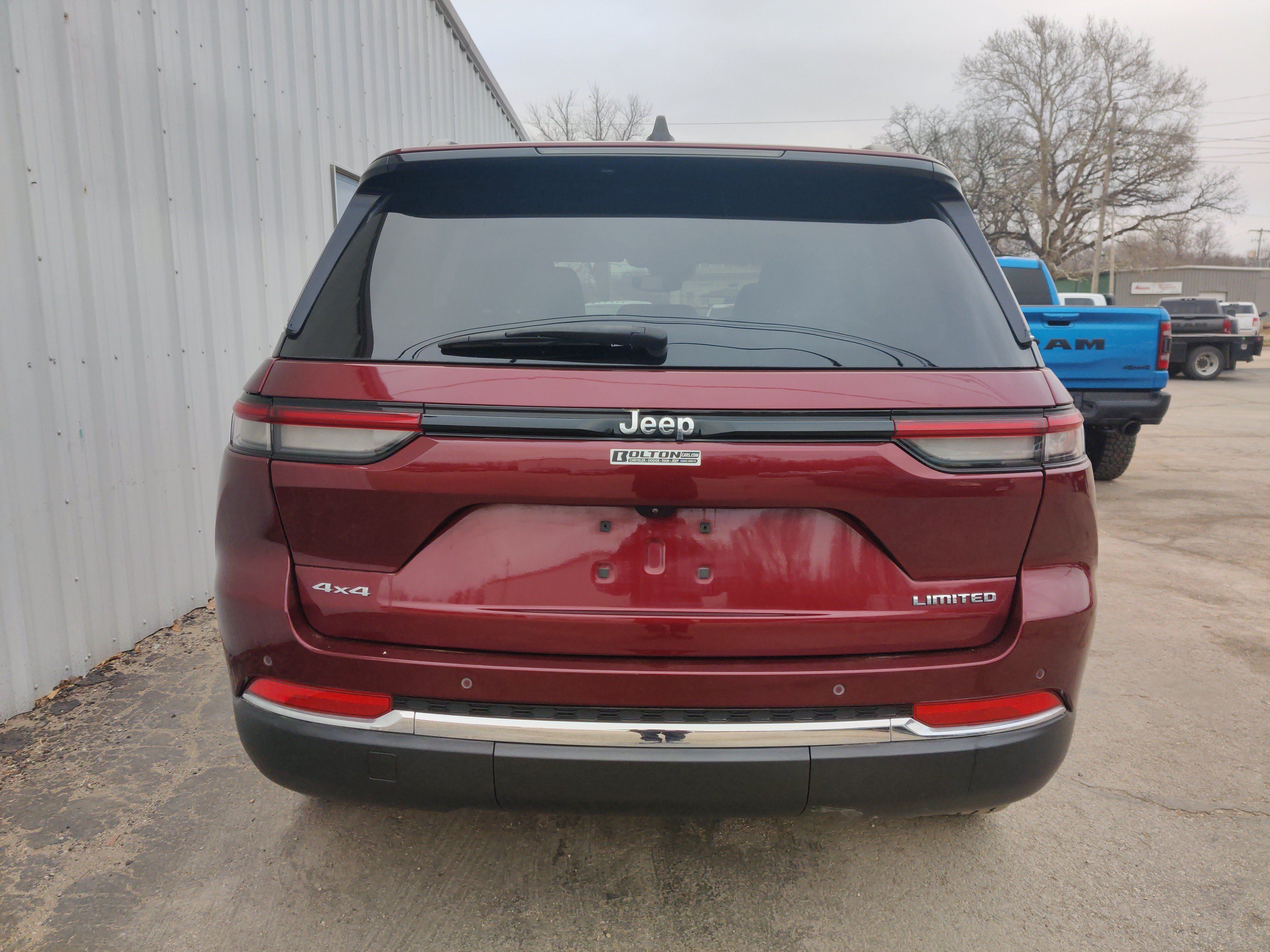 Used 2023 Jeep Grand Cherokee Limited AWD/4WD image 13
