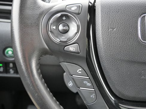 Used 2016 Honda Pilot Elite image 33