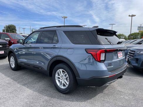 New 2026 Ford Explorer Active w/ Active Comfort Package RWD image 4