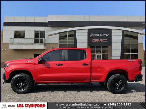 Used 2020 Chevrolet Silverado 1500 Custom Trail Boss w/ Custom Convenience Package image 2