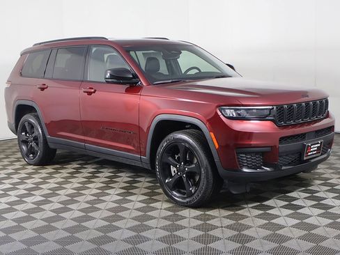 Used 2023 Jeep Grand Cherokee L Laredo AWD/4WD image 56