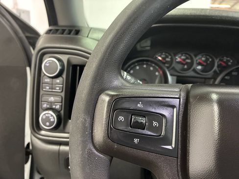 Used 2020 Chevrolet Silverado 1500 Custom Trail Boss AWD/4WD image 11