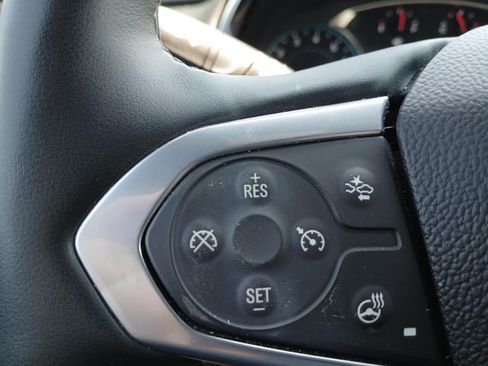 Used 2023 Chevrolet Traverse LT FWD image 25