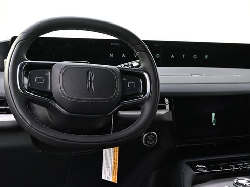 New 2026 Lincoln Navigator L Reserve AWD/4WD image 12