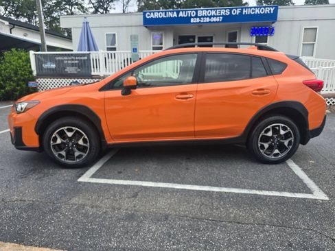 Used 2019 Subaru Crosstrek 2.0i Premium AWD/4WD image 3