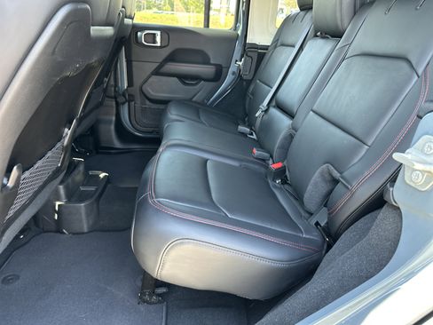 Used 2024 Jeep Wrangler Unlimited Rubicon w/ Technology Group image 24