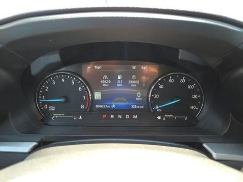 Used 2021 Ford Explorer XLT w/ Equipment Group 202A AWD/4WD image 16