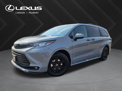 Used 2026 Toyota Sienna XLE Woodland Edition AWD/4WD image 1