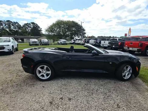 Used 2023 Chevrolet Camaro LT image 2