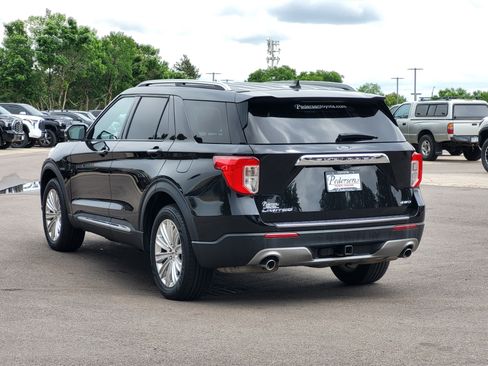 Used 2022 Ford Explorer Limited w/ Equipment Group 301A AWD/4WD image 3