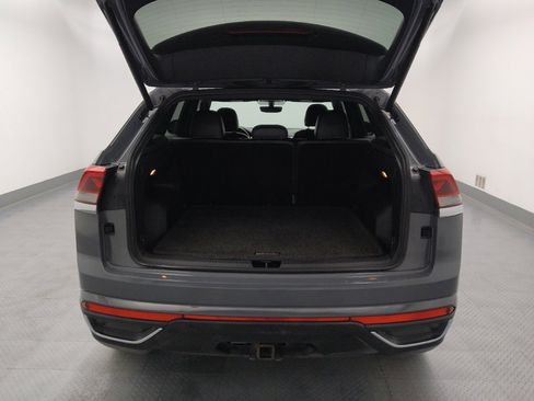 Used 2021 Volkswagen Atlas Cross Sport SE image 29