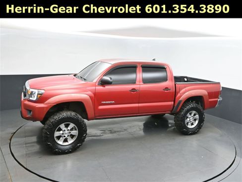Used 2012 Toyota Tacoma PreRunner image 31