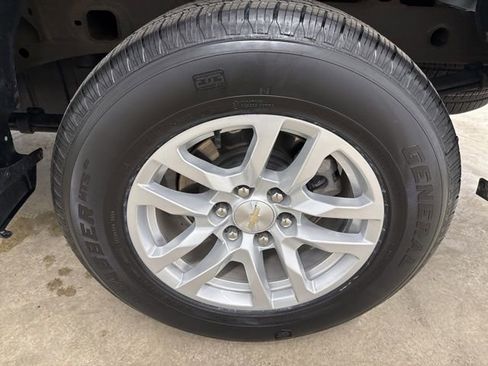 Used 2019 Chevrolet Silverado 1500 LT w/ All-Star Edition AWD/4WD image 12