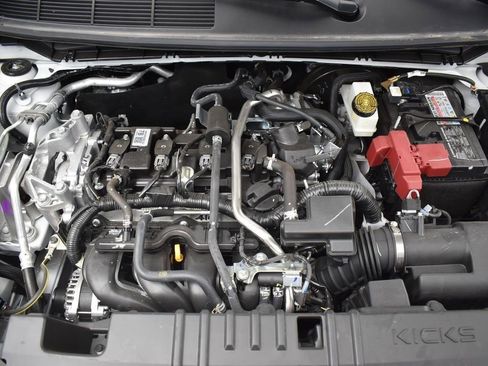 New 2025 Nissan Kicks SR image 35