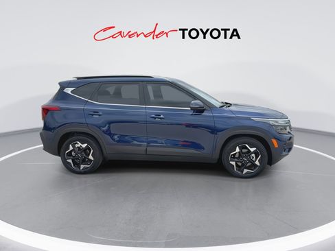 Used 2026 Kia Seltos EX FWD image 9