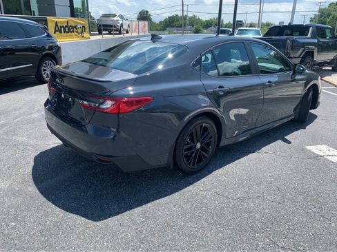 Used 2025 Toyota Camry SE w/ Convenience Package FWD image 7