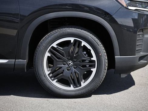 New 2026 Honda Pilot Touring image 16