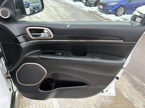 Used 2014 Jeep Grand Cherokee Summit image 20