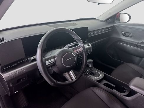 Certified 2025 Hyundai Kona SEL FWD image 9