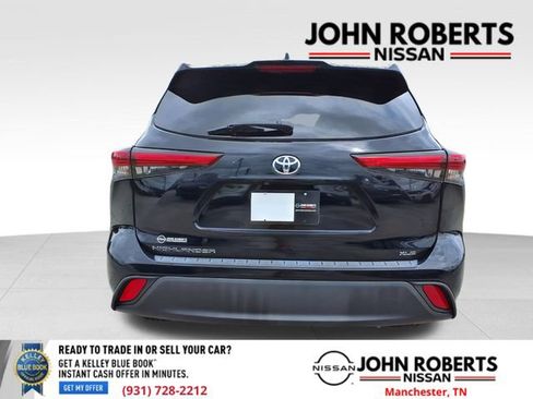Used 2023 Toyota Highlander XLE image 17
