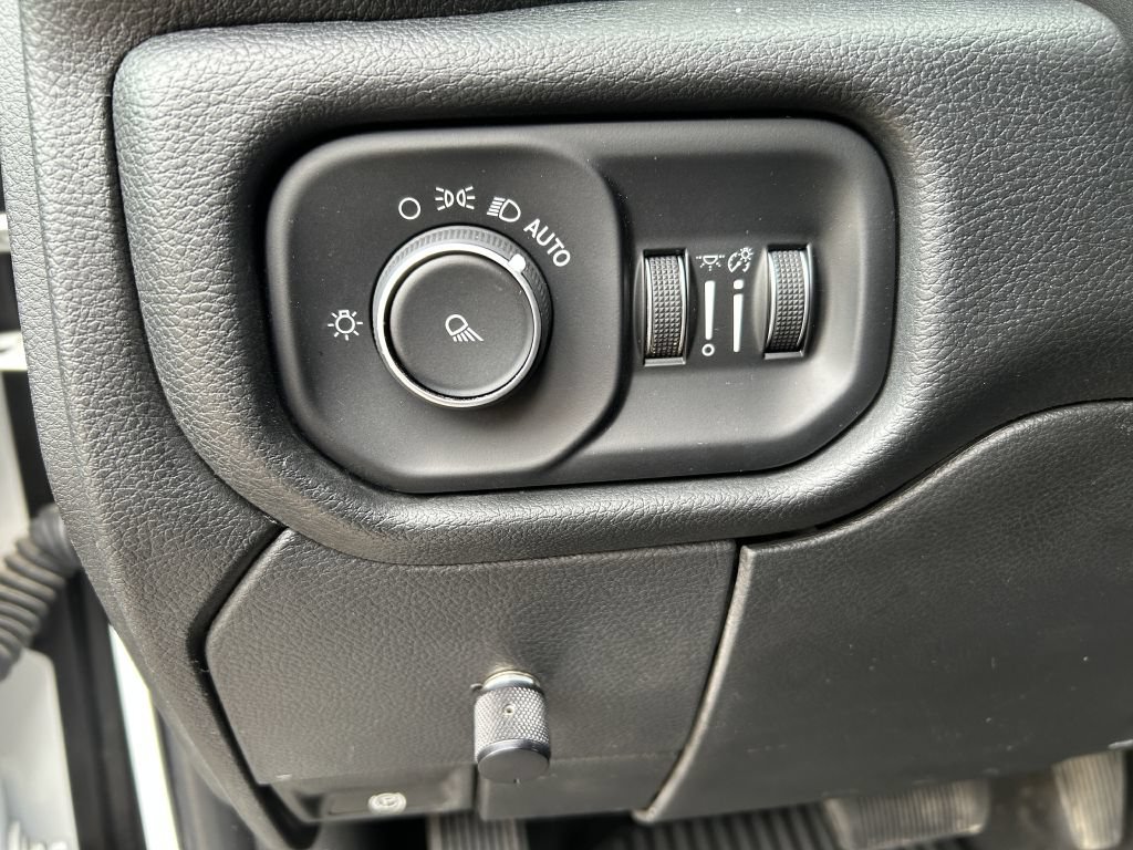 Used 2019 RAM 2500 Tradesman AWD/4WD image 5