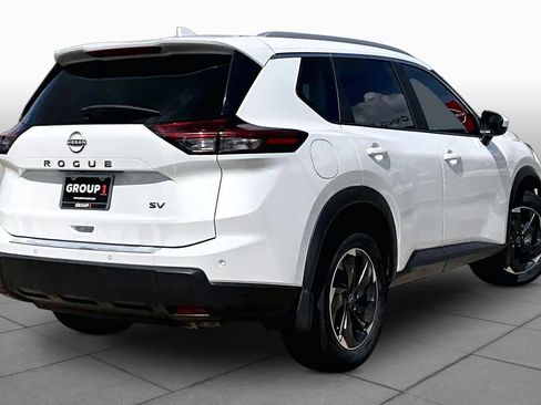Certified 2024 Nissan Rogue SV w/ SV Premium Package FWD image 12