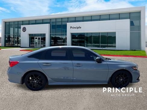 Used 2022 Honda Civic Sport image 5