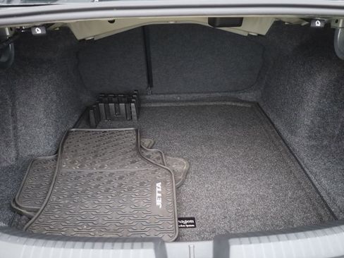 Used 2025 Volkswagen Jetta SE w/ Sunroof Package image 20