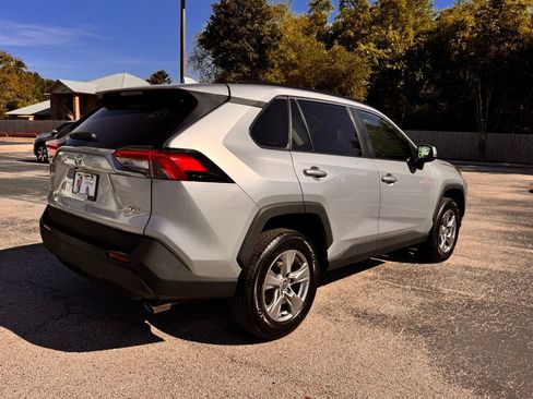 Used 2024 Toyota RAV4 XLE FWD image 9