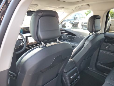 New 2026 Lincoln Nautilus Reserve w/ Jet Appearance Package AWD/4WD image 29