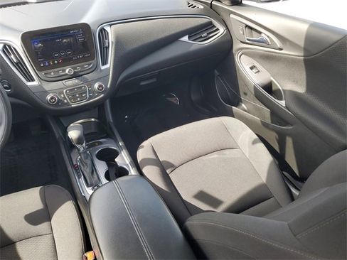 Used 2024 Chevrolet Malibu LT image 15