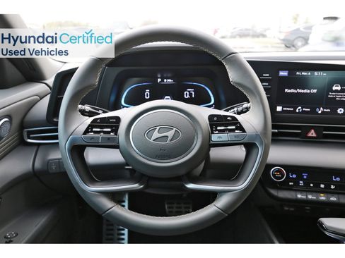 Used 2025 Hyundai Elantra Sport FWD image 16