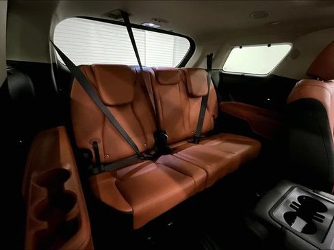 Used 2024 Kia Carnival SX Prestige FWD image 33