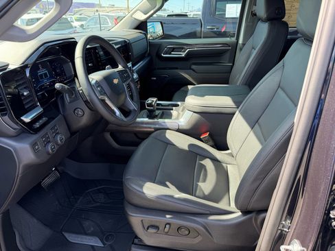 Used 2024 Chevrolet Silverado 1500 LTZ w/ Technology Package image 16